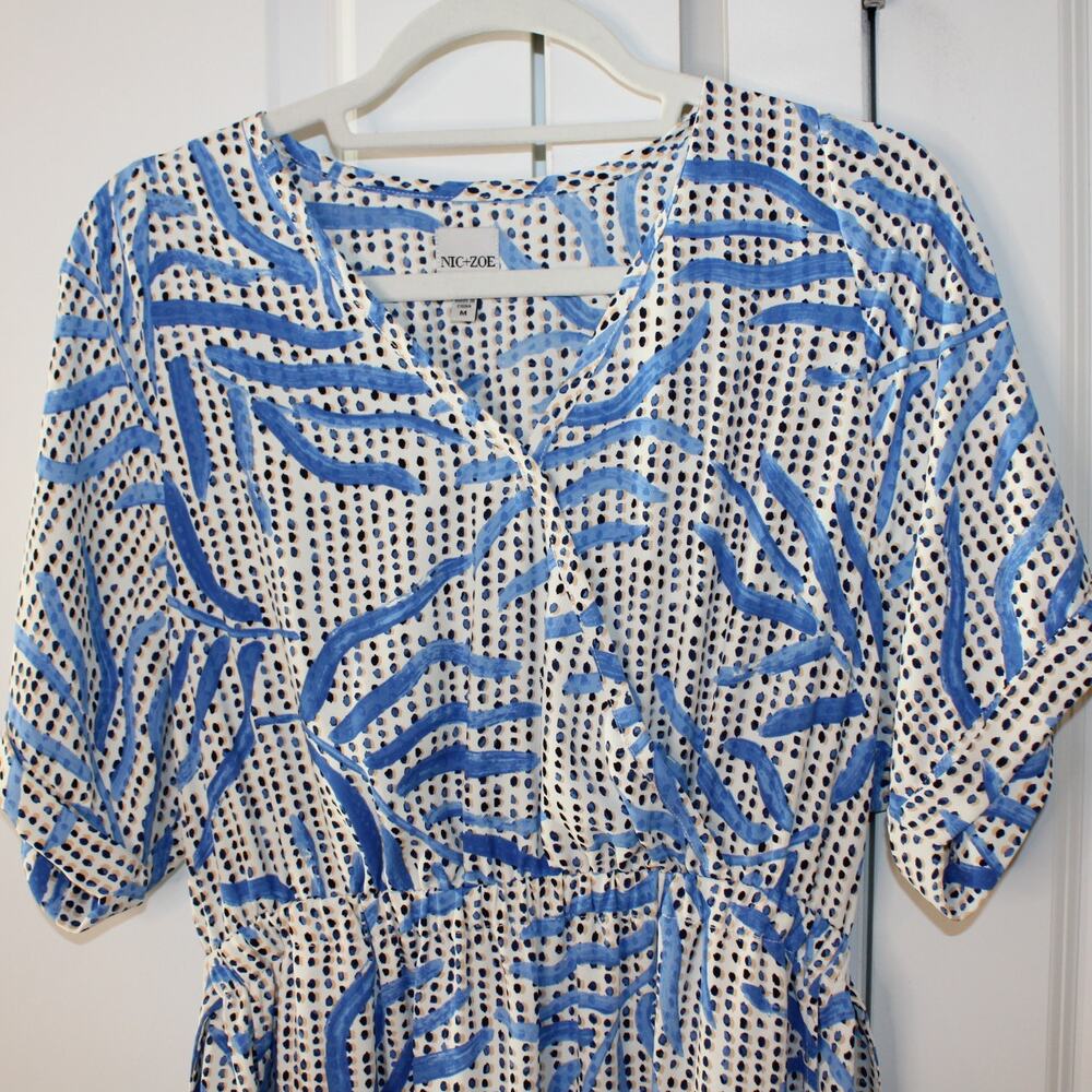 NIC + ZOE Palm Dot Blue Multi Wrap-Style Pullover Tropical Dress | Medium - Picture 4 of 10